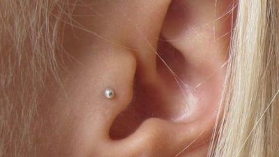 piercing-tragus