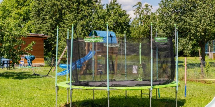 trampoline-jardin